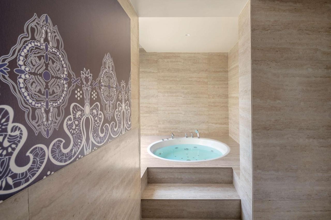 Radisson Blu होटल 5*